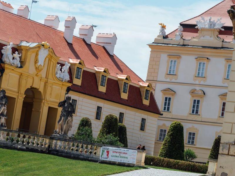Na Knizeci Ceste Valtice Exterior foto